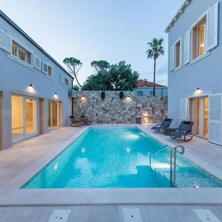 Villa New! In